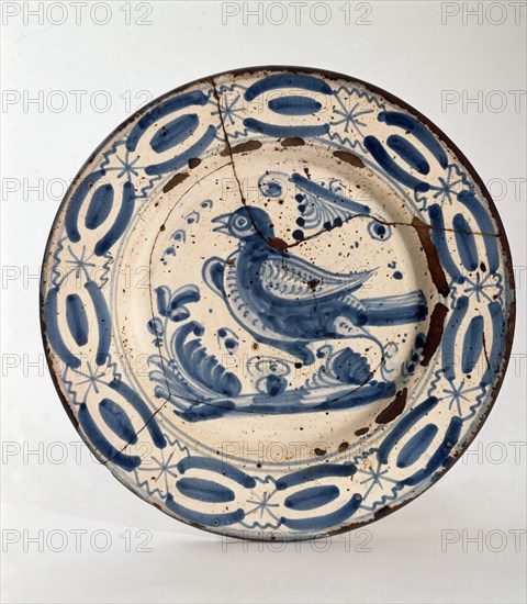 PLATO MORISCO CATALAN S XVI-PAJARO,ESTRELLAS Y FLORES-AZUL
MADRID, COLECCION