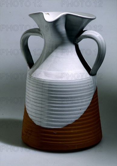 JARRA DE MESA CON ESMALTADO TIPO BABERO EN BLANCO - ARTE POPULAR S XX
NAVARRETE, COLECCION