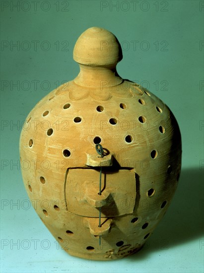 GRILLERA DE BARRO-ARTE POPULAR DEL S XX
VILLAFRANCA DE LOS CABALLEROS, COLECCION