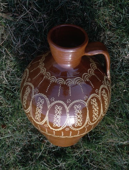 CANTARO VIDRIADO CON DECORACION VEGETAL-S XX ARTE POPULAR
ALBA TORMES, COLECCION
