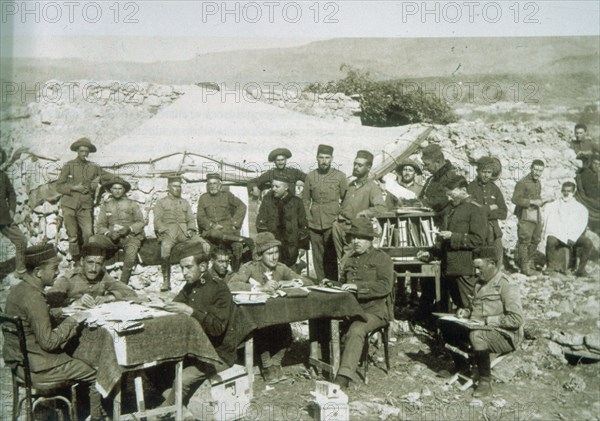 FOTOGRAF-REGIMIENTO DE WAD-RAS-TAREAS ADMINISTRATIVAS EN CAMPAÑA-GUERRA AFRICA

This image is not