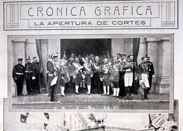 SESION REGIA EN SENADO 2/4/1914:COMISION RECIBE AL REY EN PTA SALON SESIONES
MADRID, BIBLIOTECA