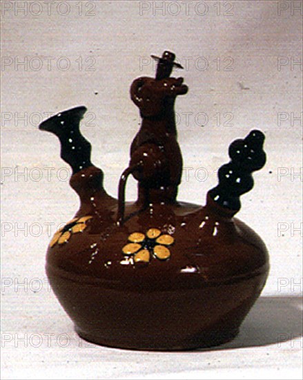 BOTIJO DEL BORRACHO PINTADO Y VIDRIADO
CASATEJADA, COLECCION PARTICULAR
CACERES

This image is