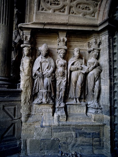 EXTERIOR- DET PORTADA PRINCIPAL-ESCULTURAS:CARIATIDES JUNTO A SAN PEDRO Y PAPA
TARAZONA, CATEDRAL