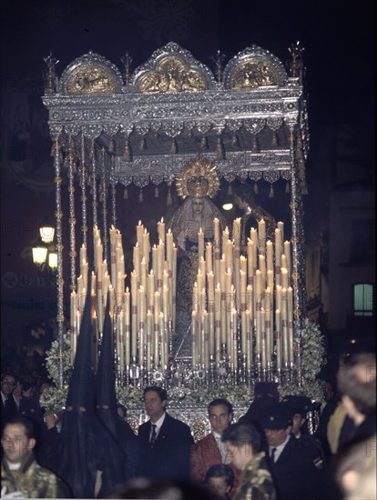 COFRADIA STA CRUZ EN JERUSALEN,JESUS NAZARENO Y MªSTMA DE LA CONCEPCION-PASO VIRGEN DE LA