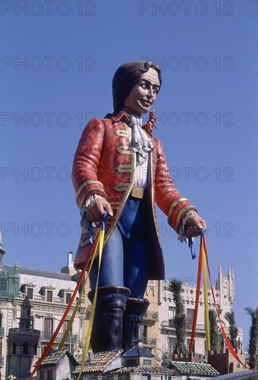 FALLA DEL AYUNTAMIENTO CON LA IMAGEN DE LA ALCALDESA RITA BARBERA
VALENCIA, FALLAS