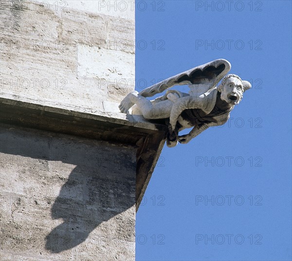 COMPTE PERE
EXTERIOR-GARGOLA CON FORMA DE ANIMAL FANTASTICO- S XV- GOTICO FLAMIGERO
VALENCIA,