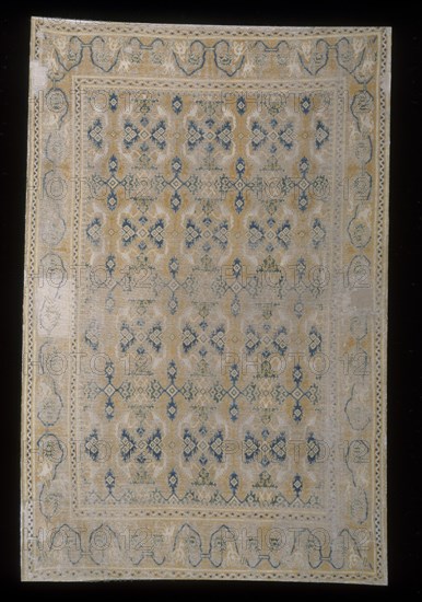 ALFOMBRA DE CAMPO-TIPO LOTTO O DE IMITACION A LAS DE ASIA- 1ª MITAD DEL S XVII
MADRID, MUSEO DE