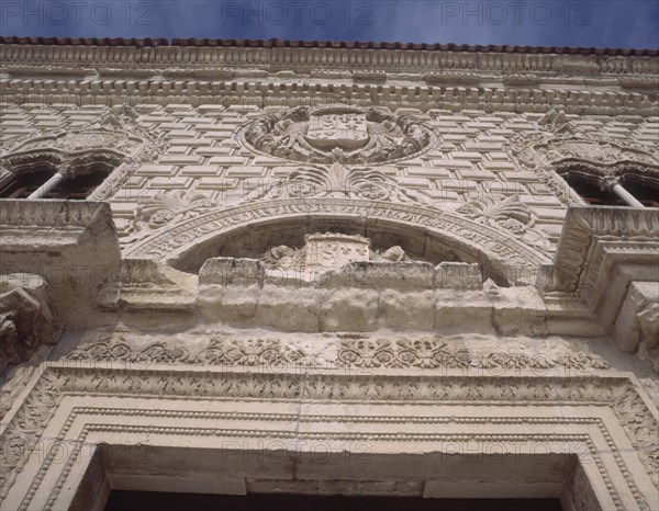 VAZQUEZ LORENZO
PALACIO DUCAL DE COGOLLUDO (HACIA 1500) ARQ RENACENTISTA CON REMINISCENCIAS