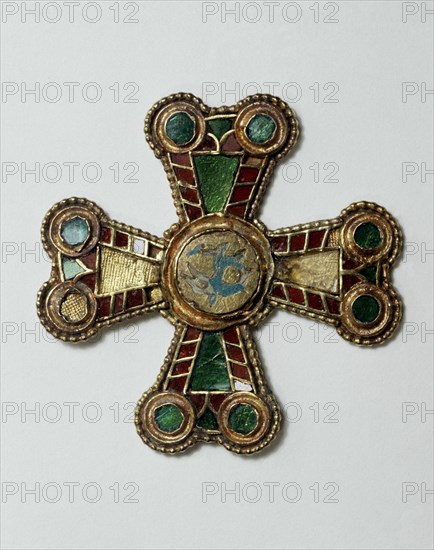 CRUZ ESMALTADA- ORFEBRERIA MEDIEVAL
MUNICH, MUSEO NACIONAL
ALEMANIA

This image is not