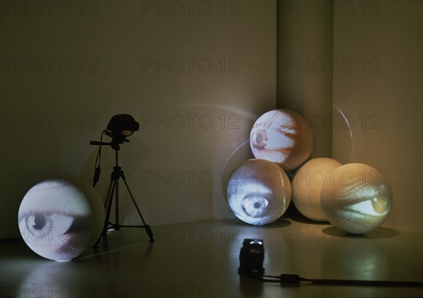OURSLER TONY 1957-
SYBIL+ME - HORROR SHOW - NARC - 39 PEOPLES - 1997 - PROYECTORES VIDEOS ESFERAS