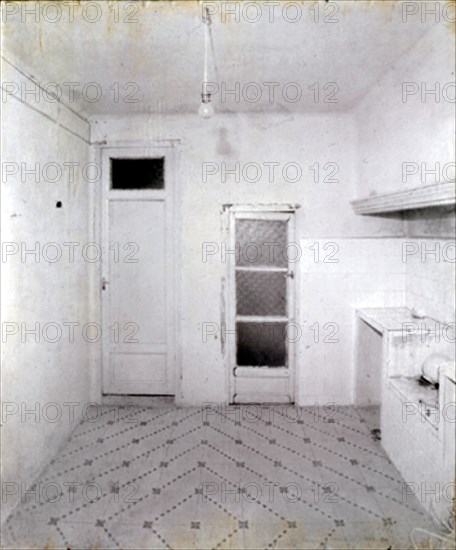 LOPEZ ANTONIO 1936/
COCINA EN TOMELLOSO - 1975/80 - LAPIZ/PAPEL - 74x61
MADRID, COLECCION
