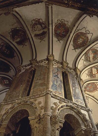 INTERIOR DE LA IGLESIA - S XII MODIFICADA EN EL S XVI - ROTONDA DE LOS TEMPLARIOS - CORO