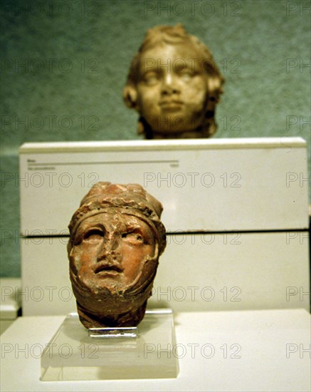 GUERRERO CON CASCO -  S I - ARTE ROMANO - Nº 9203
CADIZ, MUSEO ARQUEOLOGICO Y BB ARTES
CADIZ