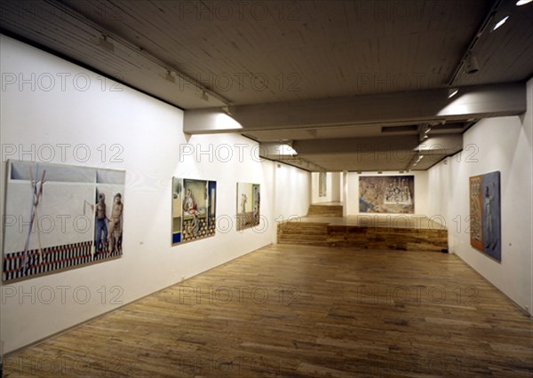 PEREZ VILLALTA GUILLERMO 1948-
INTERIOR DE LA SALA DE EXPOSICIONES - 1993
MADRID, GALERIA SOLEDAD