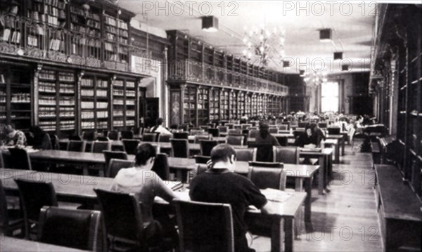 R- BIBLIOTECA DE LA FACULTAD DE HISTORIA DE LA UNIVERSIDAD DE SANTIAGO DE COMPOSTELA
