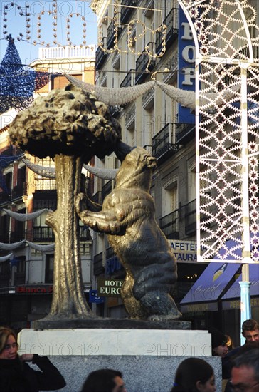 NAVARRO SANTAFE ANTONIO 1906/83
N- ESCULTURA DEL OSO Y MADROÑO EMBLEMA DE LA CIUDAD DE MADRID -