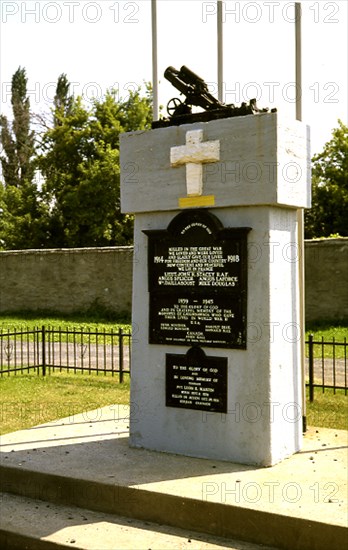 CENOTAFIO-TUMBA DE LOS CANADIENSES DE MOHAWK QUE MURIERON EN LA II GUERRA MUNDIAL
MONTREAL,