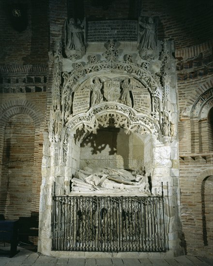 SEPULCRO DE DON PEDRO DE CASTILLA Y DOÑA BEATRIZ DE FONSECA - ESTILO GOTICO FLAMENCO
TORO, IGLESIA
