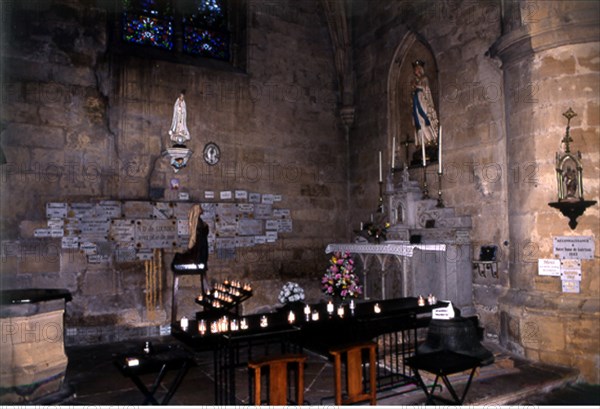 CAPILLA DE LA VIRGEN DE LOURDES
SARLAT LA CANEDA, CATEDRAL DE SAINT SACERDOS
FRANCIA