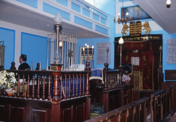 L'intérieur de la congrégation de la synagogue Jacob, à Londres