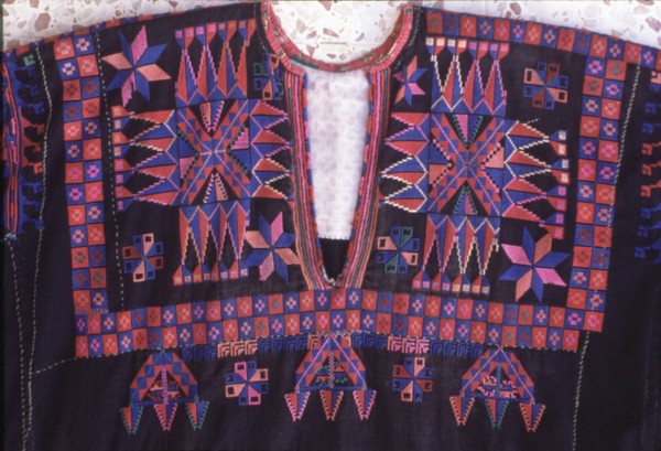 Costume palestinien, Empiècement de robe