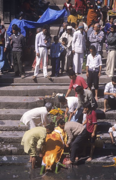 Hindu cremation Pashupatinah Nepal