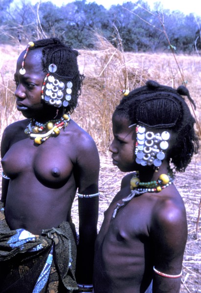 Young Fulani girls in Senegal
