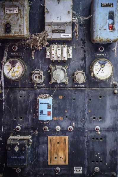 Tableau électrique vétuste