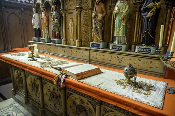 Intérieur d'église