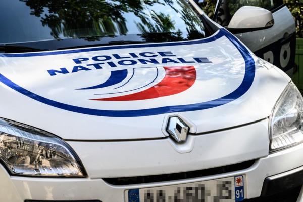 Véhicule de la police nationale