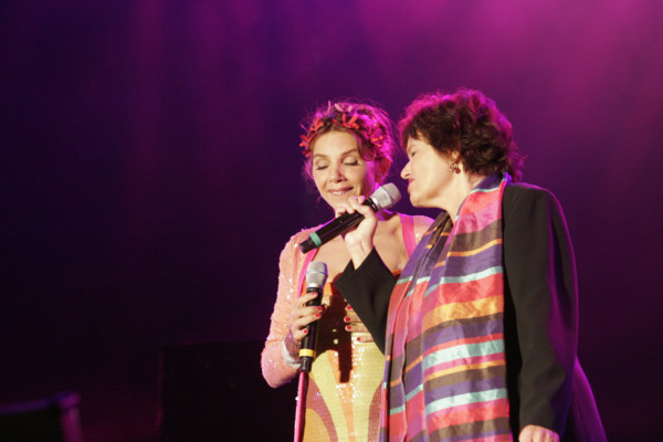 Victoria Abril et Maurane, 2006