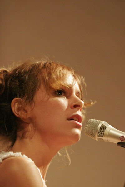 Emily Loizeau, 2006