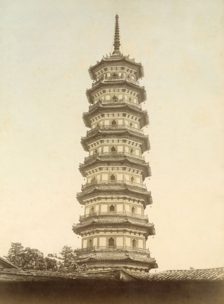 Flower pagoda in Canton (China)