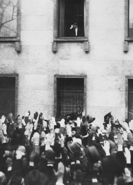 Citizens of Berlin acclaiming Hitler under the windows of his residence (1934)