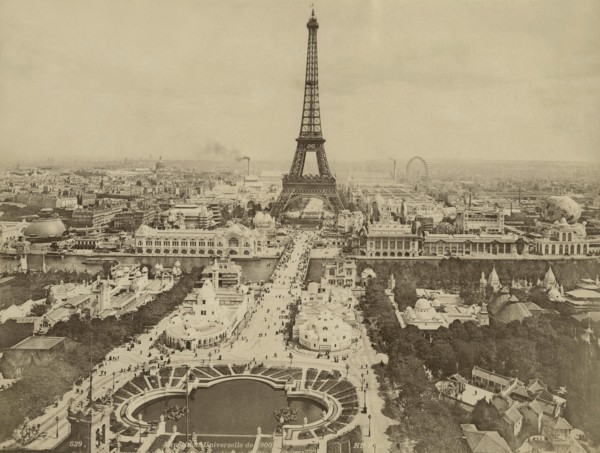 Paris. Exposition Universelle de 1900. Perspective de Champ de Mars vu du Trocadéro.