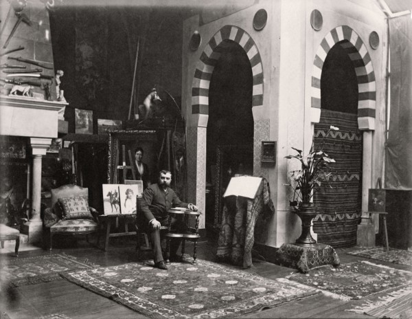 Edouard Debat-Ponsan dans son atelier
