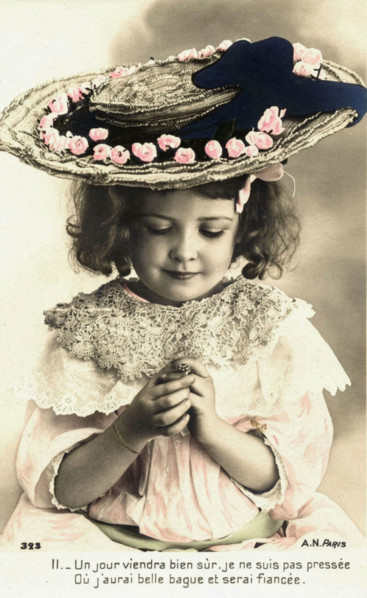 Fillette au chapeau