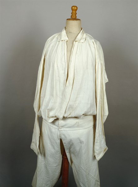 Chemise et caleçon portés par l'Empereur Napoléon 1er à Sainte-Hélène