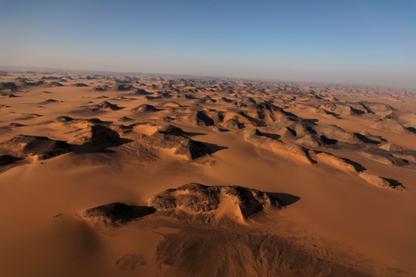Désert entourant le lac Nasser, vue aérienne