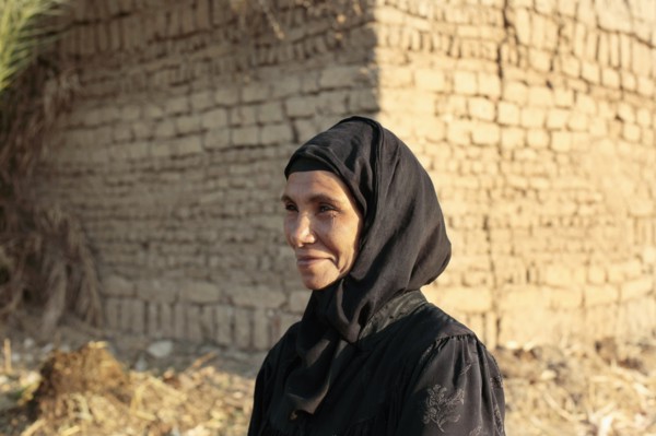 Scène de la vie quotidienne aux environs de Louxor