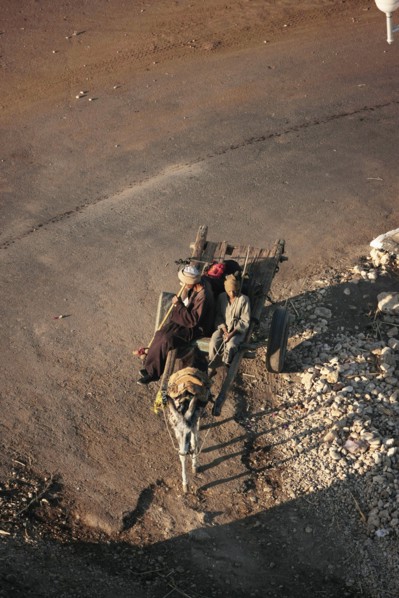 Scène de la vie quotidienne aux environs de Louxor