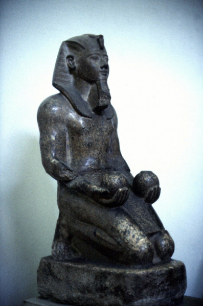 Pharaoh offering wines