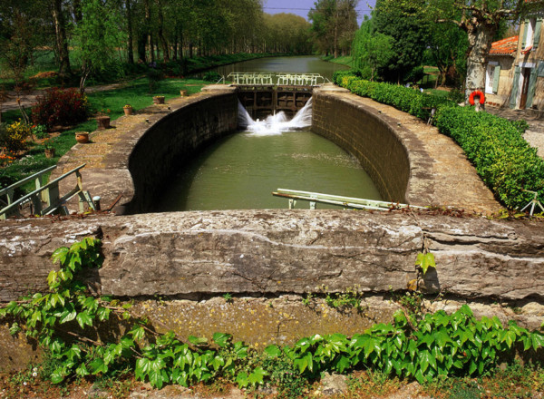 La bastide d'Anjou, écluse de la Méditerranée