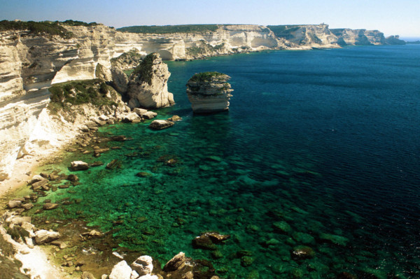 Vue de Bonifacio sur le "Grain de Sable", côte Accore et Capo Pertusato