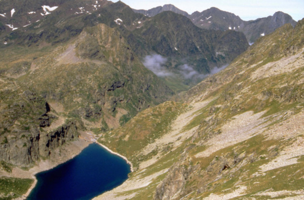Pouchergues Lake and Clarabide Gorges seen from the Southeast