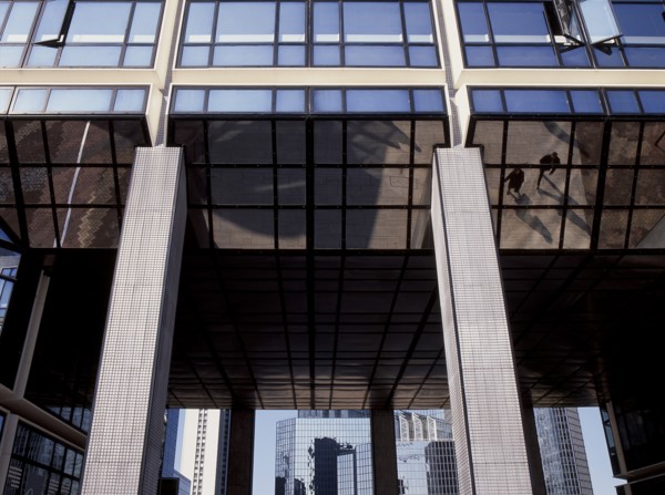 Quartier de la Défense, Courbevoie /  Maison de la Défense, architecte : Henri de la Fonta / 92