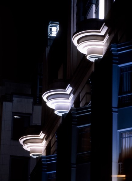 Hôtel Radisson, Bruxelles /  construit en 1990 par Michel Jaspers & Partner, prouve qu'après les