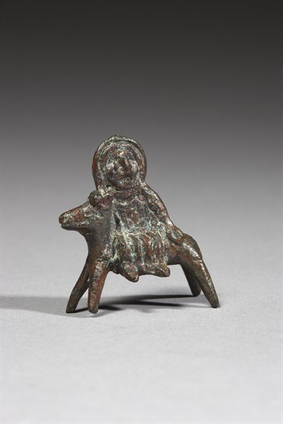 Statuette représentant probablement la Vierge Marie, lors de la fuite en Égypte