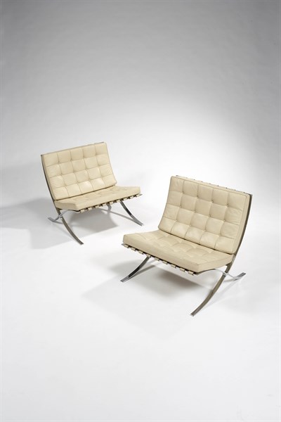 Paire de chauffeuses de Mies Van Der Rohe